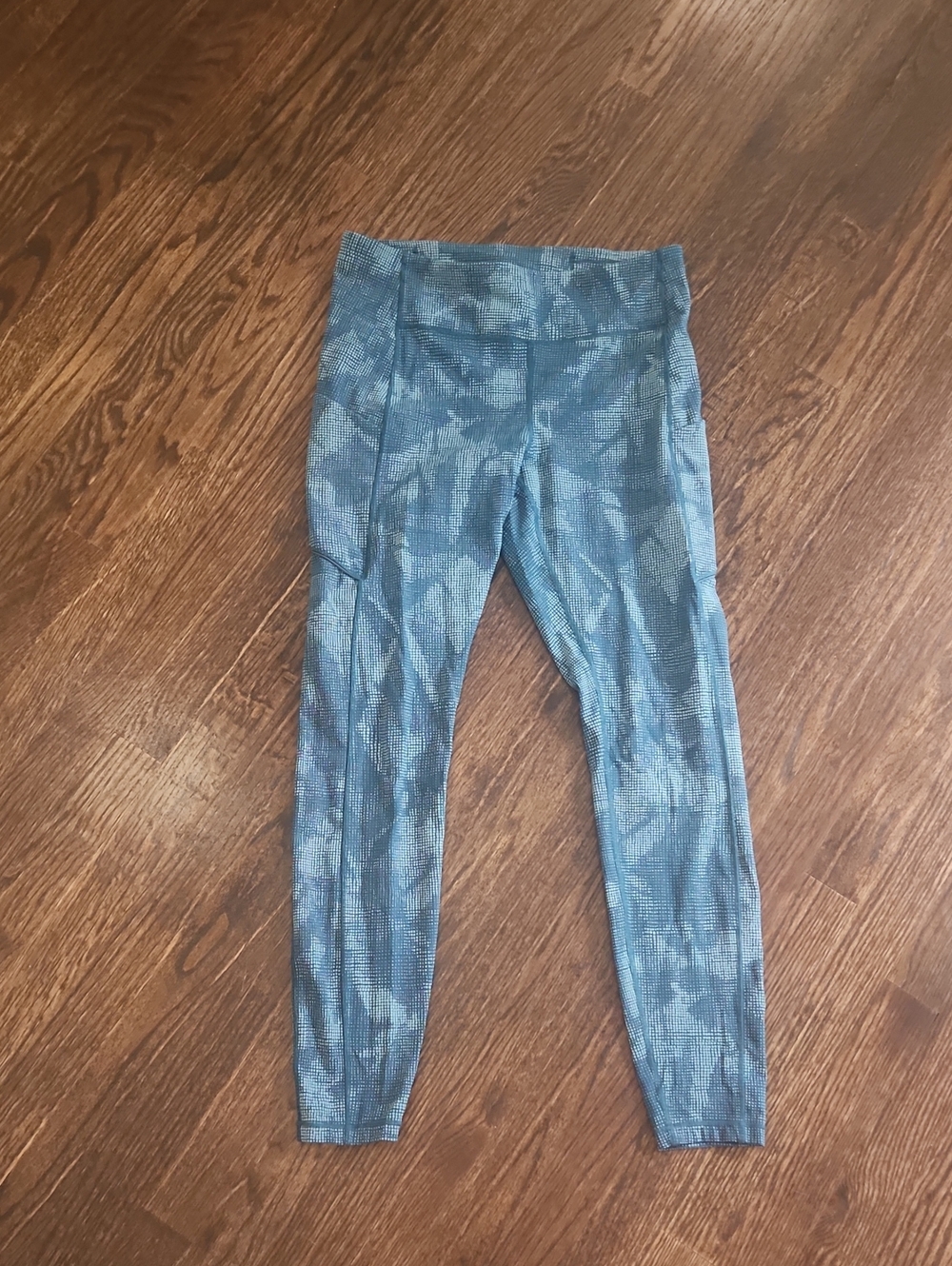 Lululemon Speed Up Tight 28"  Tidal Bermuda Blue